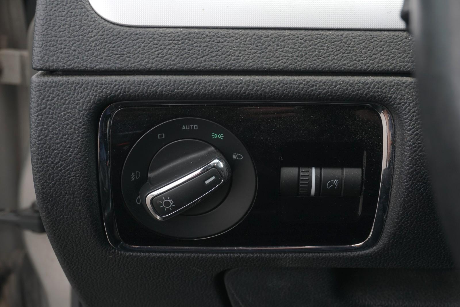 Skoda Superb 2013 — photo 27