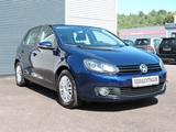 Volkswagen Golf VI 1.2 BlueMotion MULTIMEDIA AHK HU 5/27 - Volkswagen Golf aus 2010: Bluemotion