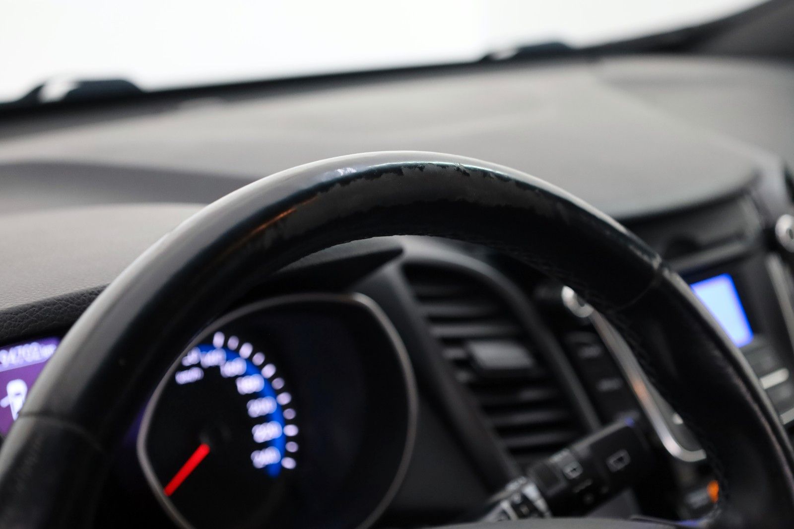 Fahrzeugabbildung Hyundai i30 blue Passion SH,PDC,8 fach bereift