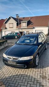 Opel Vectra B Sport Kombi 2,2 L, Baujahr 2... - Opel Vectra aus 2001: 2.2