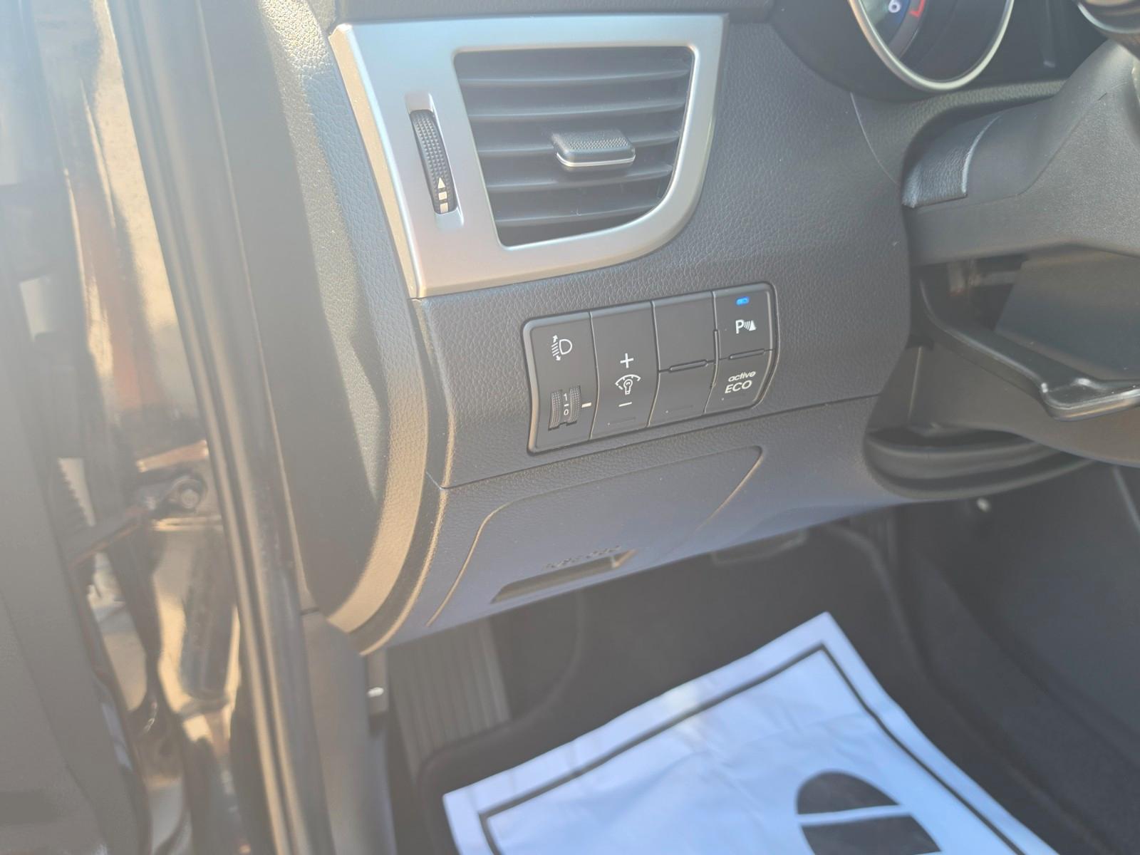 Hyundai i30 2015 — фото 15