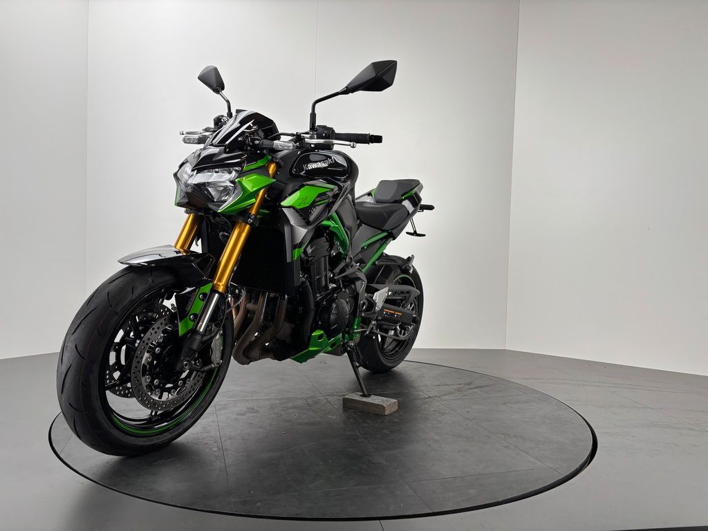 Fahrzeugabbildung Kawasaki Z900 SE *SC-PROJECT *SERVICE NEU *1390 KM