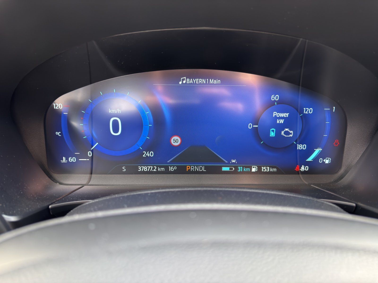 Fahrzeugabbildung Ford Kuga Plug-In Hybrid Titanium