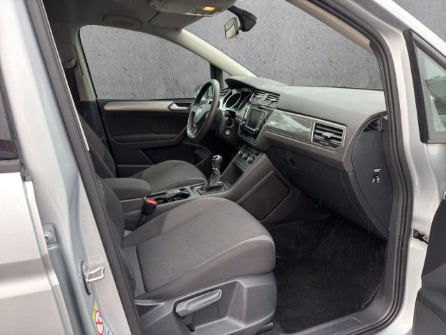 Touran 1.2TSI Trendline/AHK/7.Sitze/Navi/PDC