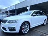 Skoda Octavia Combi RS Aut. Navi Leder Bi-Xenon Panora - Skoda Octavia RS mit Diesel-Antrieb