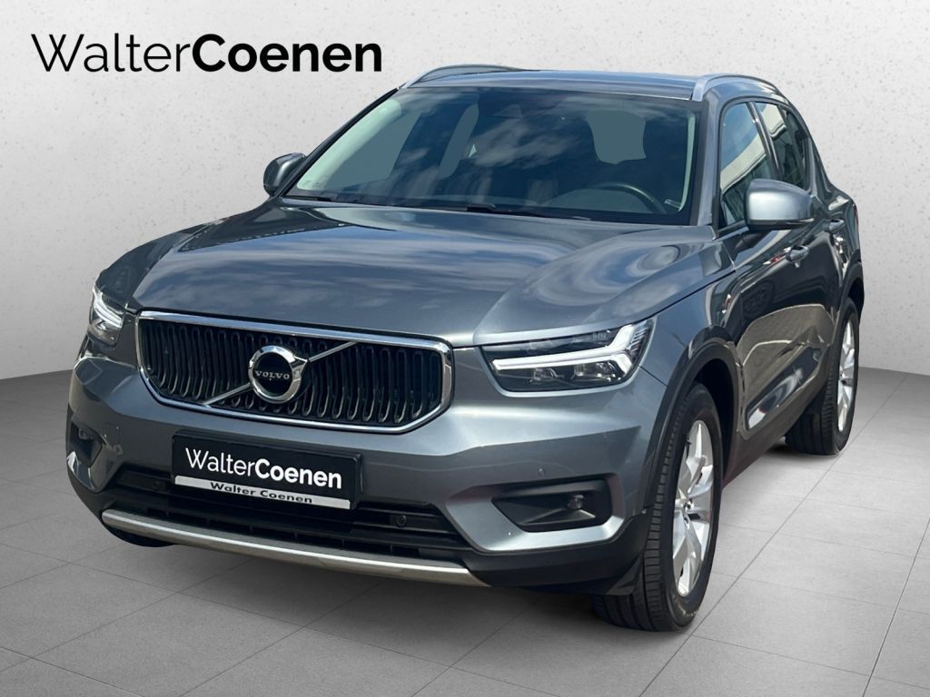 VOLVO XC40 D4 AWD Geartronic Momentum Winter-Paket