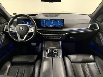BMW X7 - 11