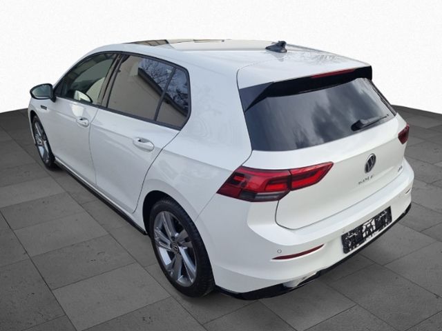 Fahrzeugabbildung Volkswagen Golf VIII 1.5 eTSI R-LINE BLACK-STYLE LED-PLUS K
