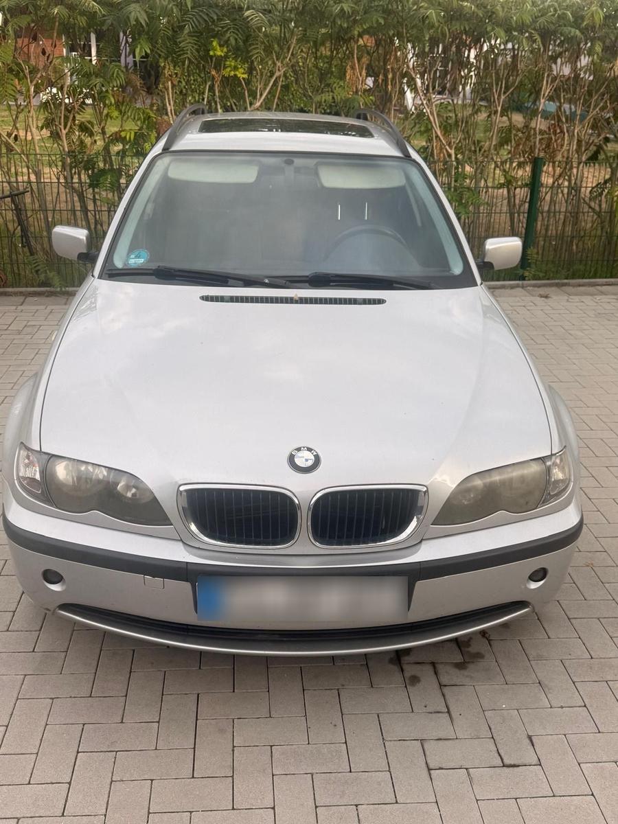 BMW 318 2005 — engine 140 HP (103kW)