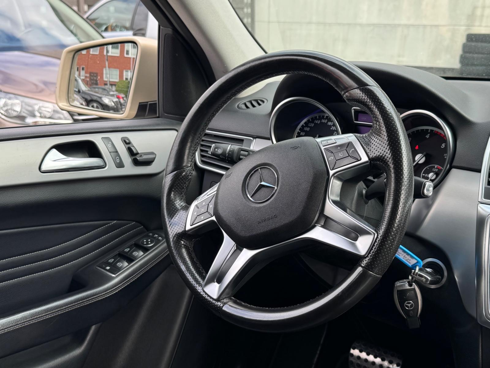 Mercedes-Benz ML 350 CDI BlueTec *AHK*RÜCKFAHRK*ELEKTRSITZ*