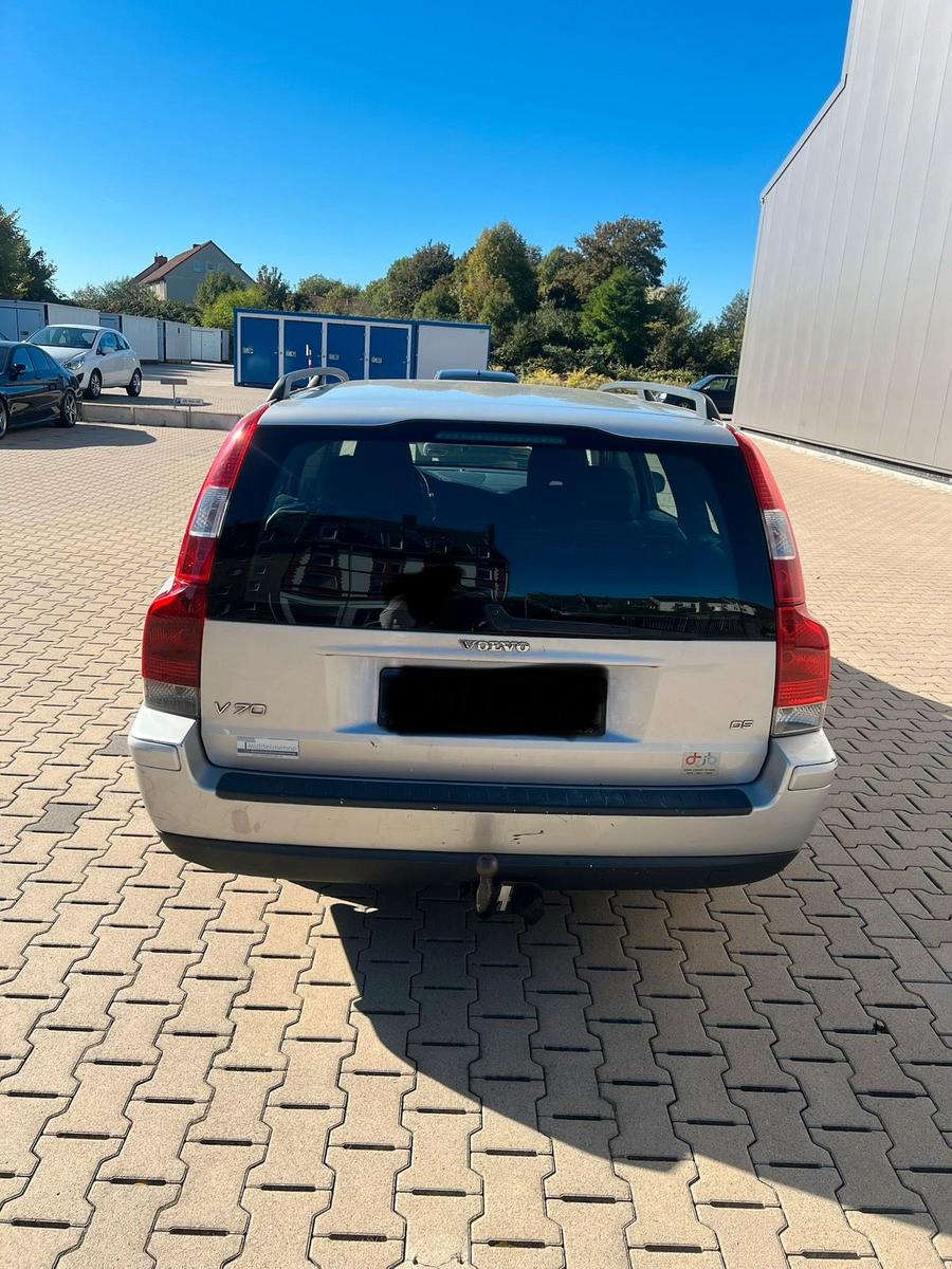 Volvo V70 2006 — engine