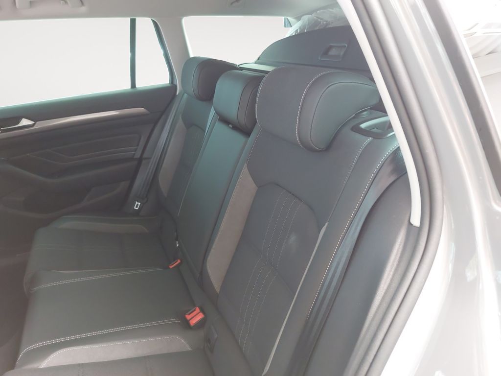 Fahrzeugabbildung Volkswagen Passat Variant 2.0 TDI  DSG 4Motion Alltrack