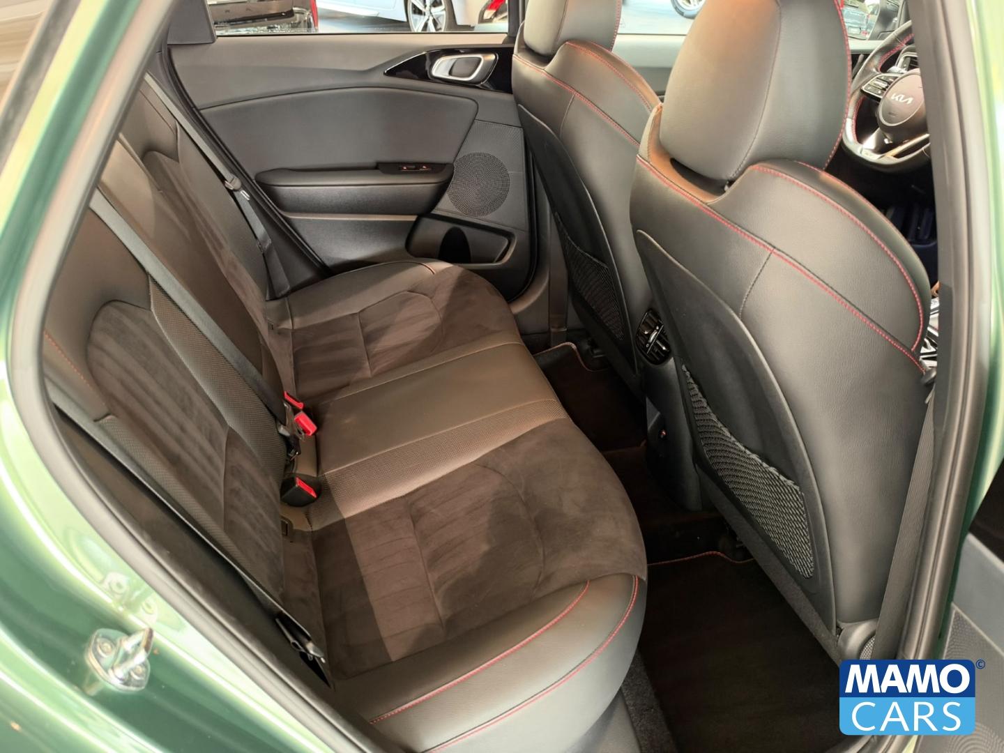 Kia Ceed GT 1.6 T-GDI ACC/BLIS/JBL/4xSHZ/LHZ/CAM/MEM
