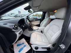 Fahrzeugabbildung Mercedes-Benz B 200 *NAVI*AHK*BIXENON*