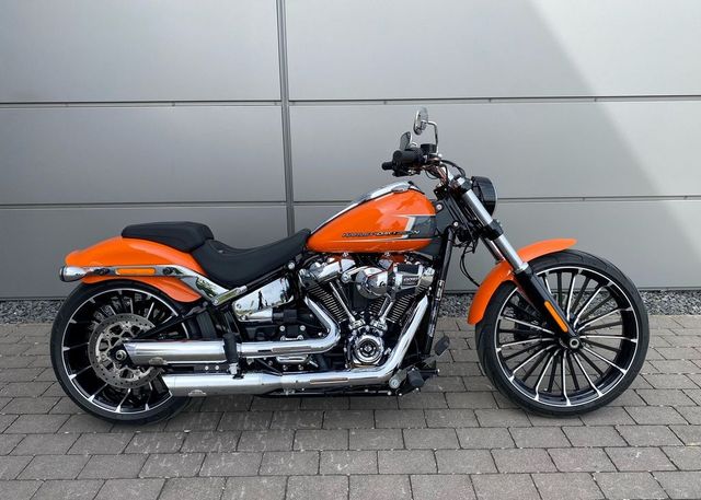 Harley-Davidson Breakout 117 FXBR Mit Jekill&Hyde