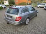Mercedes-Benz C 180 T CGI BlueEfficiency ELEGANCE AUTOM  NAVI - Mercedes-Benz C 180: Elegance