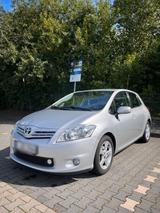 Toyota Auris 1.6 Automatik | 2011 | Gepfle... - Toyota Auris in Köln
