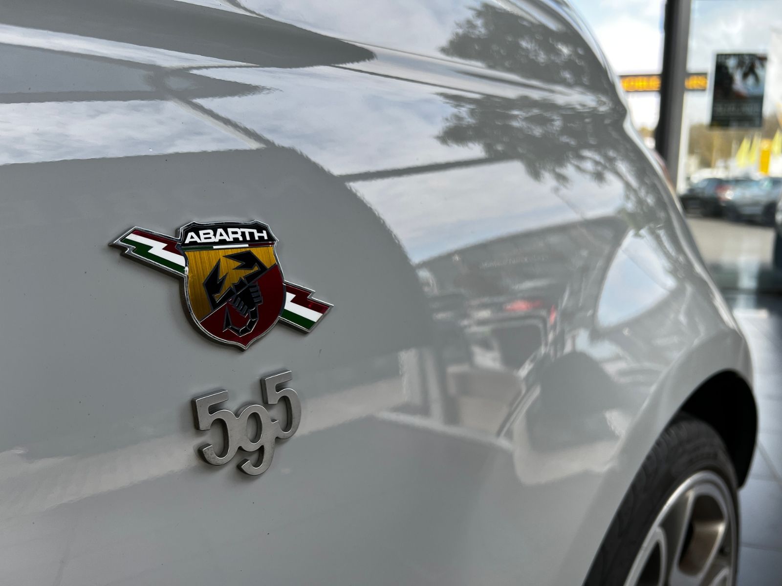 Fahrzeugabbildung Abarth 595 Turismo XENON NAVI LEDER ALU