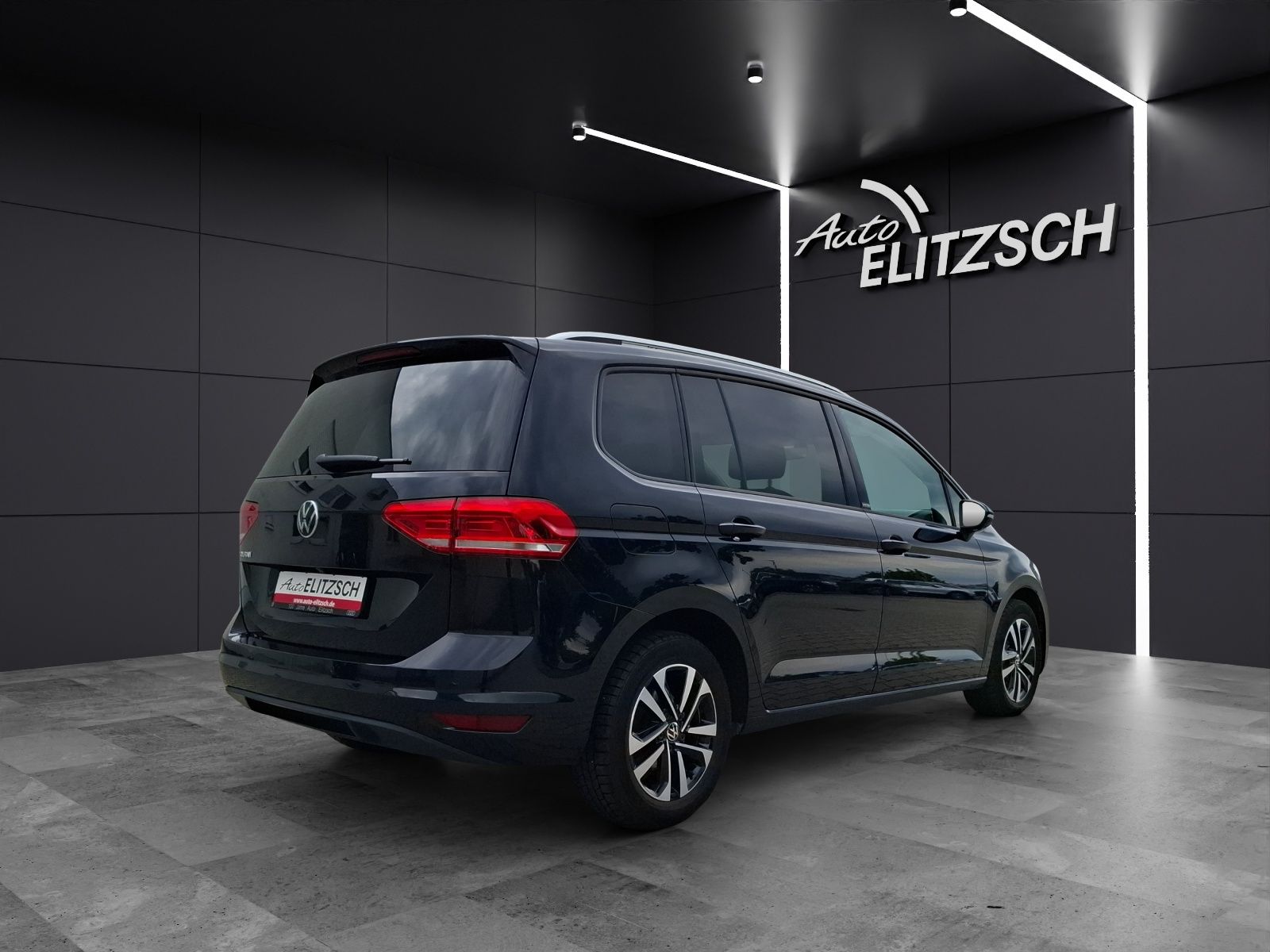 Fahrzeugabbildung Volkswagen Touran TSI United Standhzg 7-Si LED Navi ACC RFK
