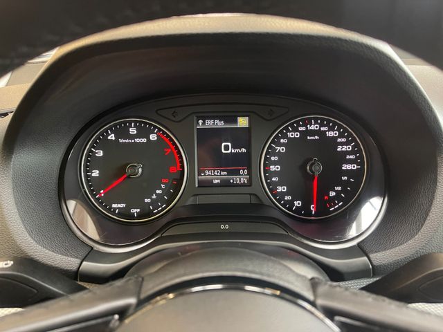 Audi Q2 30 TFSI  *1.HAND*KAMERA*NAVI*LED*SPURASSIST*