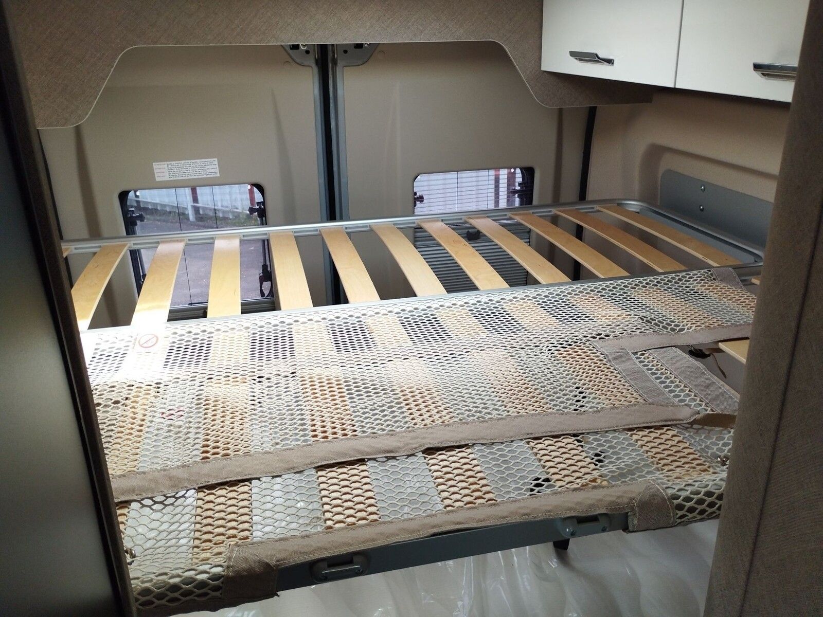 Fahrzeugabbildung Karmann Davis Lifestyle DA 591 LS Markise und Skyroof