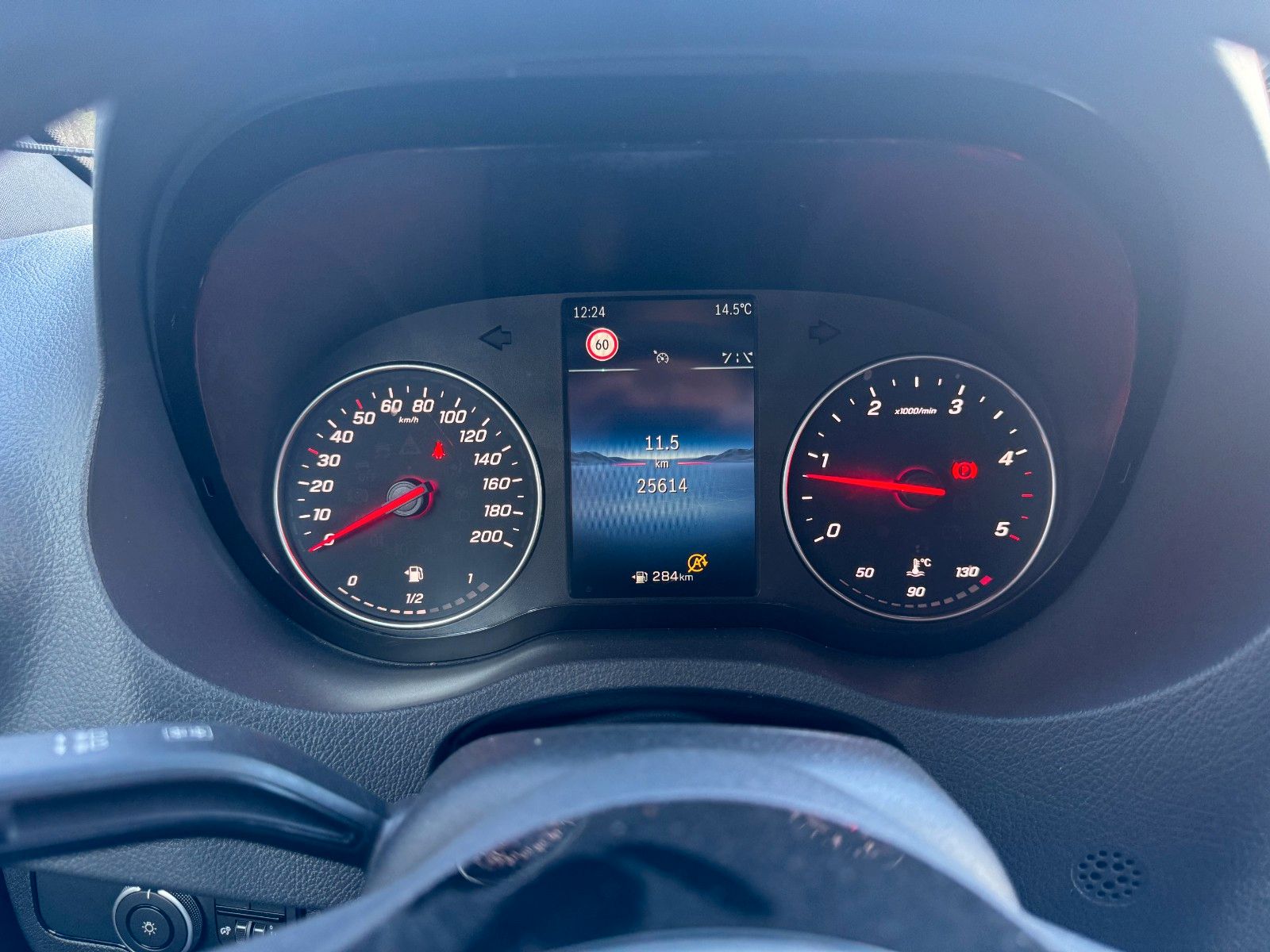 Fahrzeugabbildung Mercedes-Benz Sprinter 317 CDI Rollstuhl/Behinderten Lift