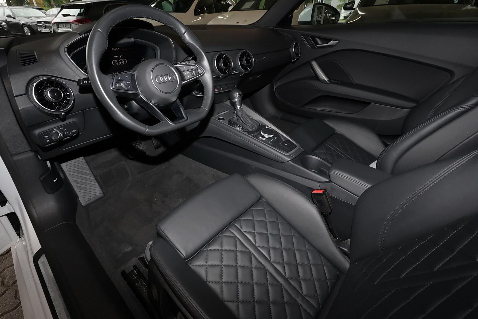 Audi TT 2,0 TFSI KAMERA+CARPLAY+TEMPOMAT+SPURHALTE
