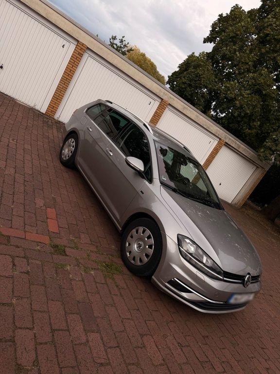 Image of Volkswagen Golf