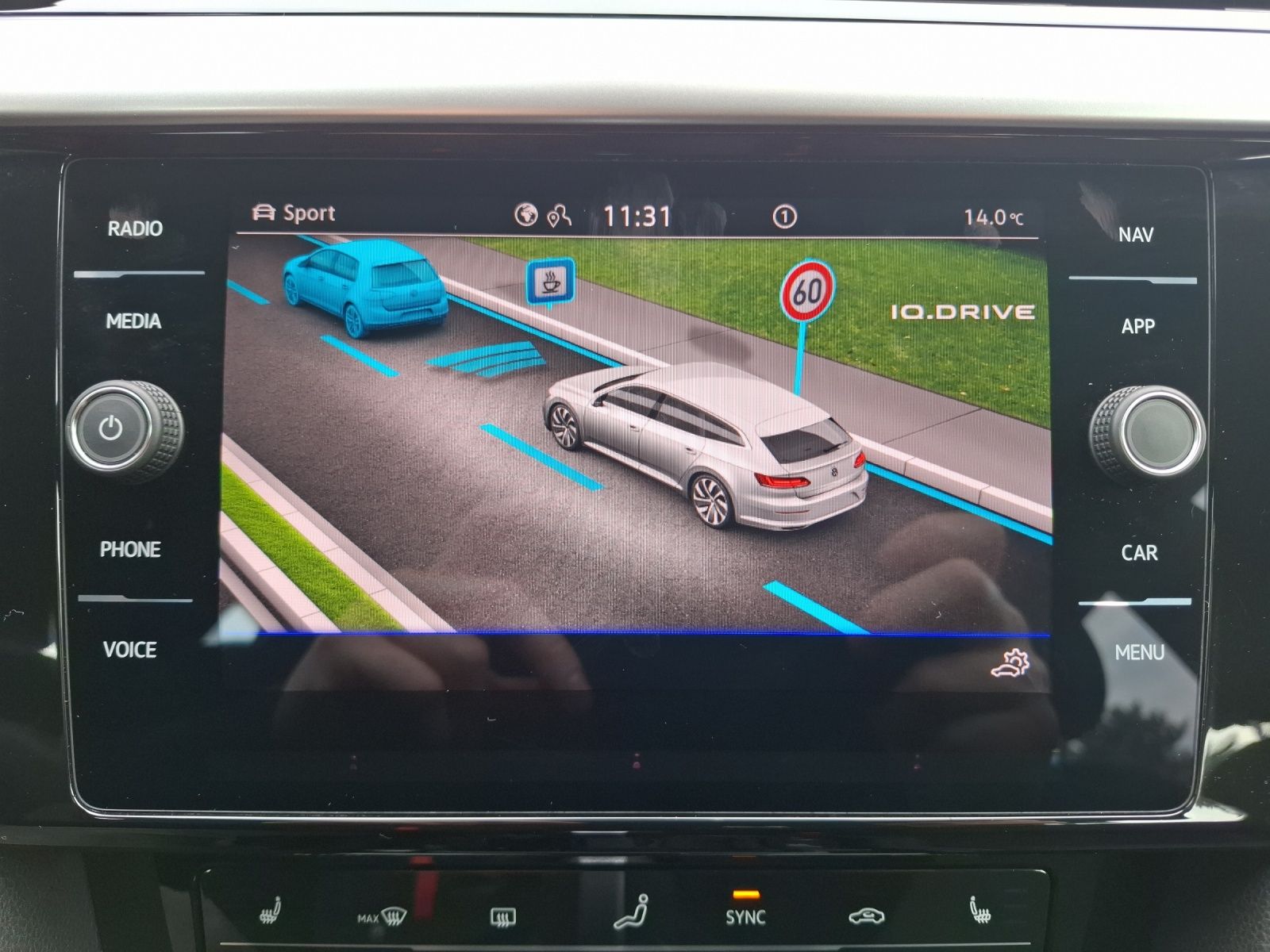 Fahrzeugabbildung Volkswagen Arteon SB R DSG 4M LED Navi AID ACC RFK Harman S