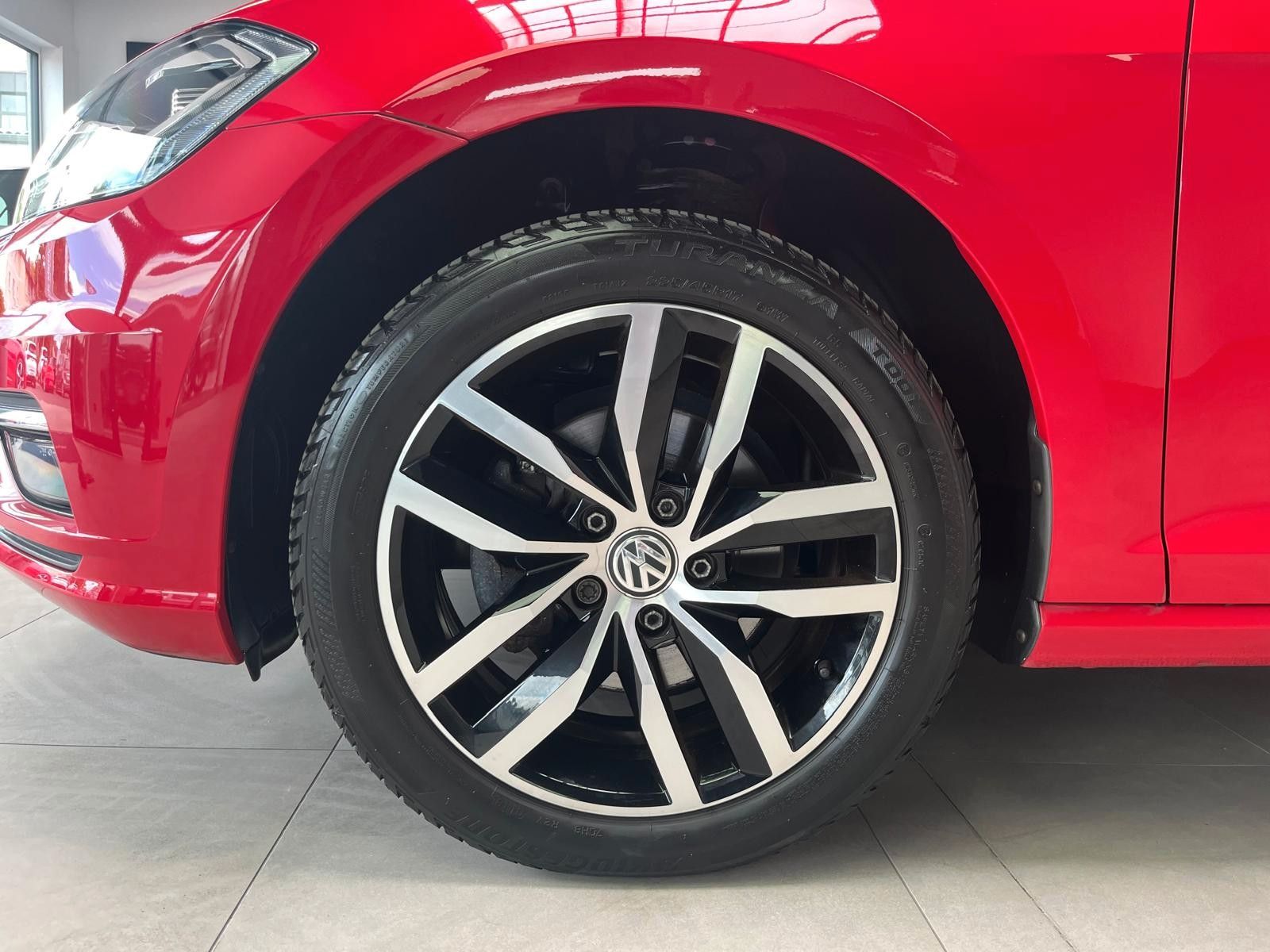 Fahrzeugabbildung Volkswagen Golf VII Variant 2.0 TDI Highline*Pano*RFK*AHK*L