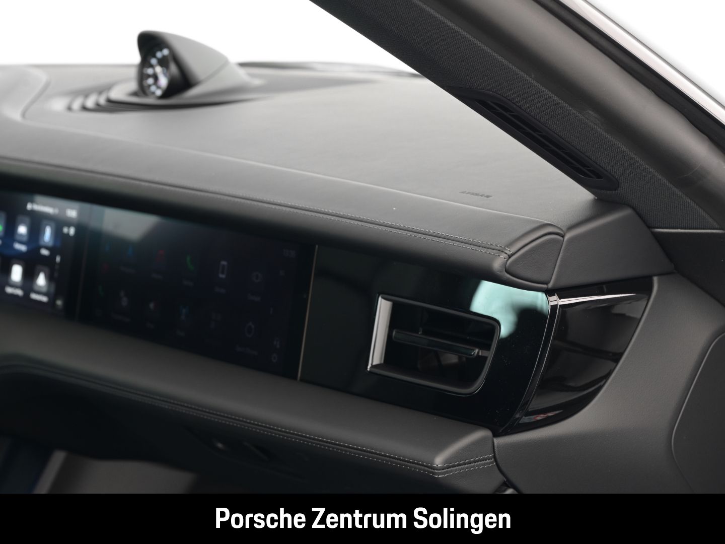 Porsche Taycan 4 Black Edition PANO SportDesign 21'' Bei foto 22