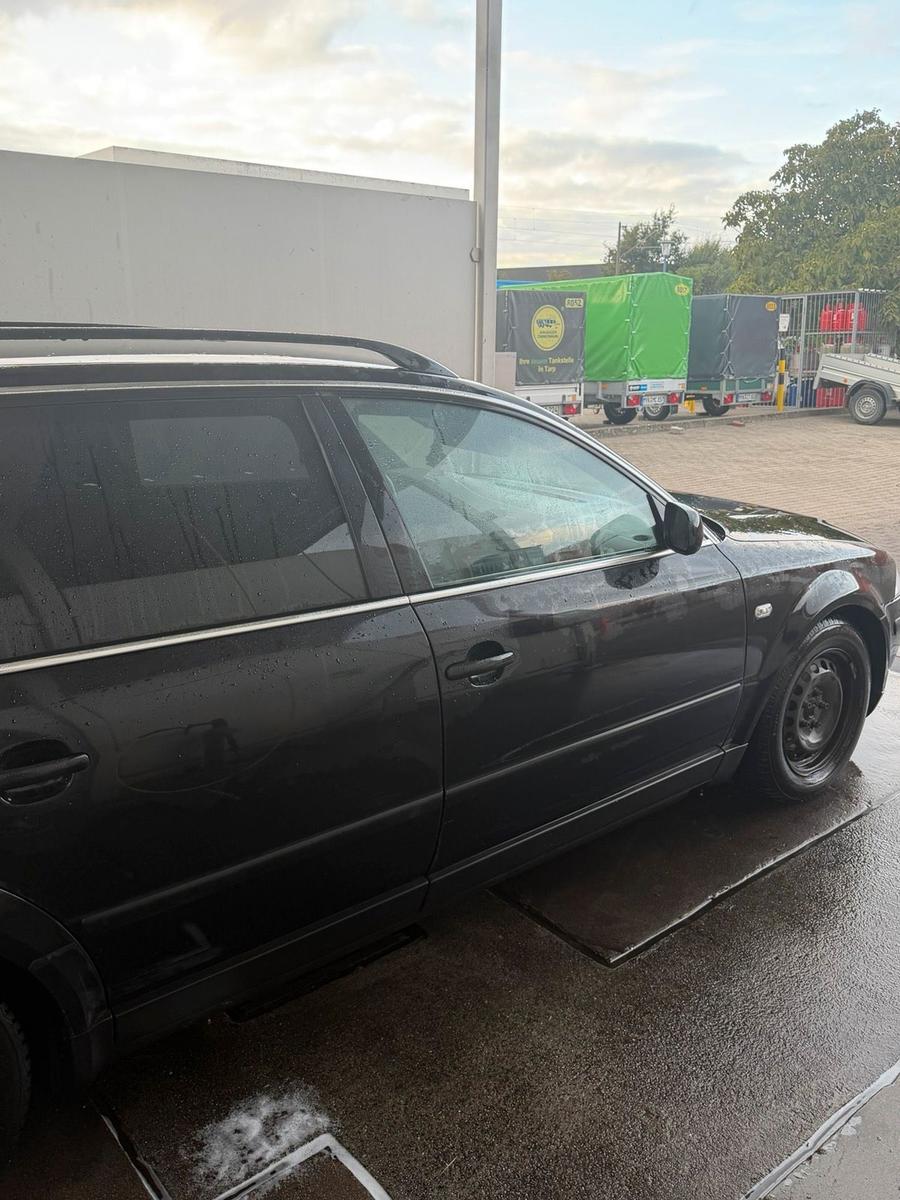 Volkswagen Passat 2004 — photo 8