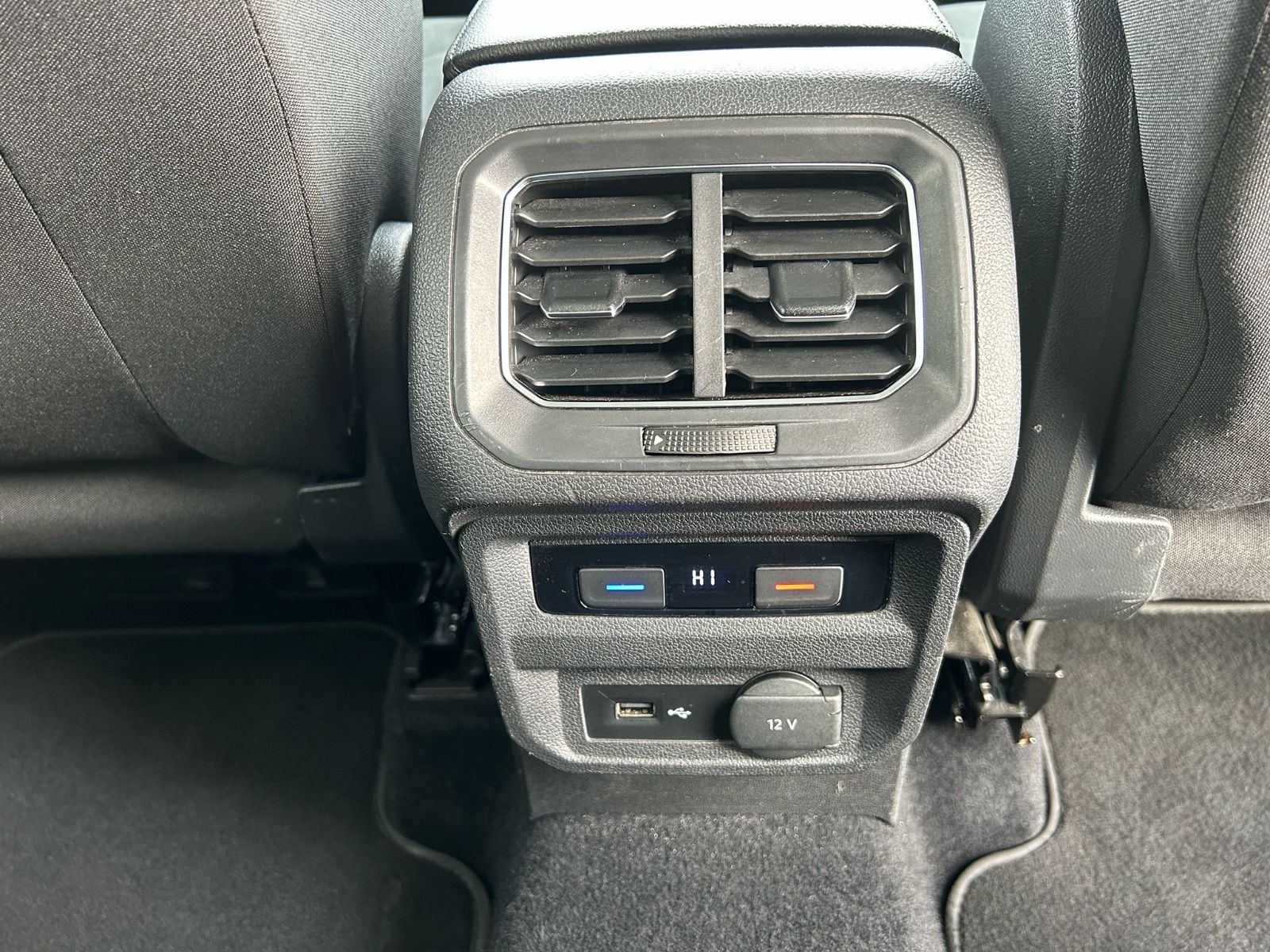 Fahrzeugabbildung Volkswagen Tiguan Allspace 4Motion°7 Sitzer°DSG°AHK°LED°