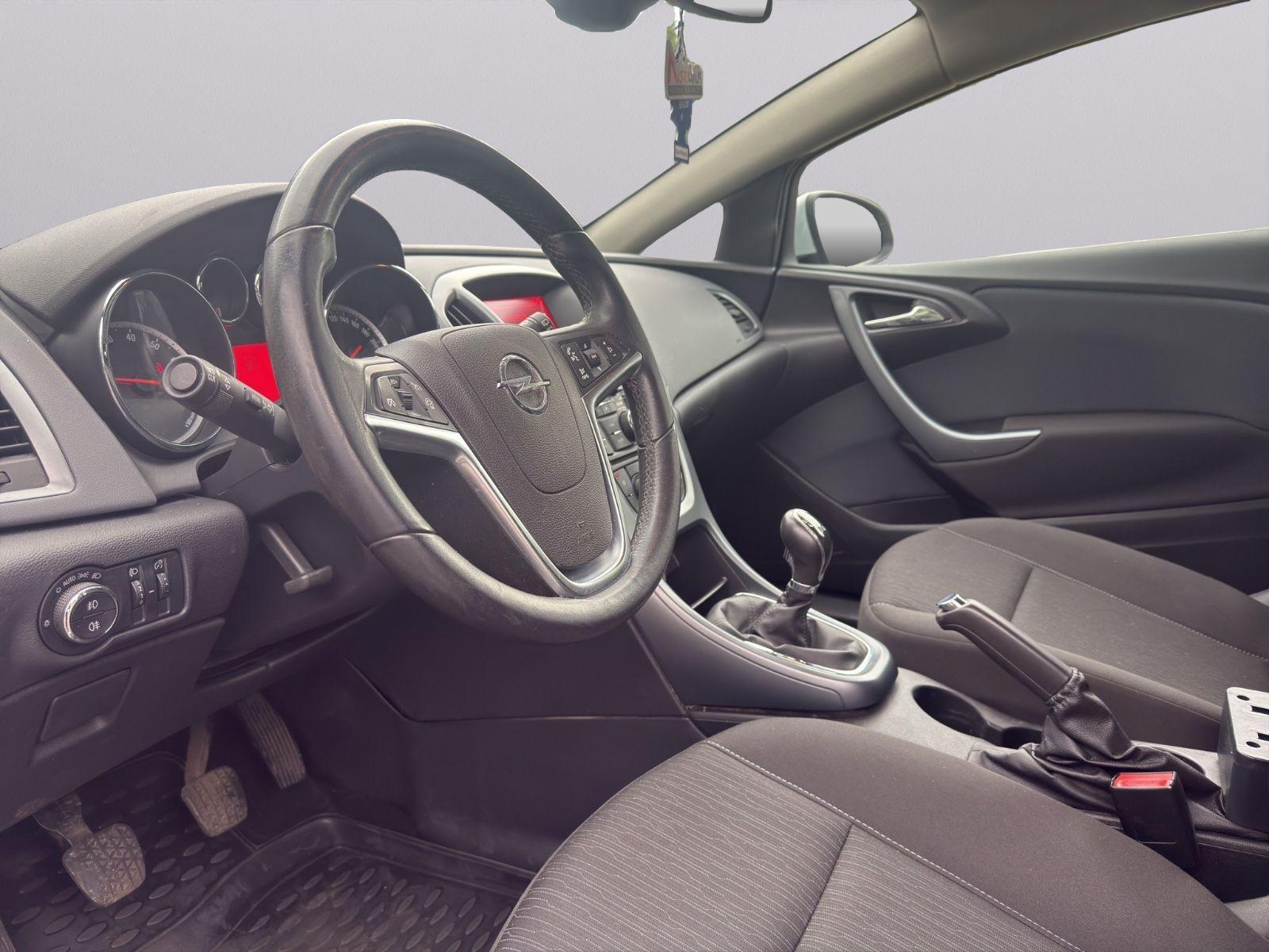 Opel Astra GTC Edition|2.HAND|PDC|SHZG|TÜVNEU