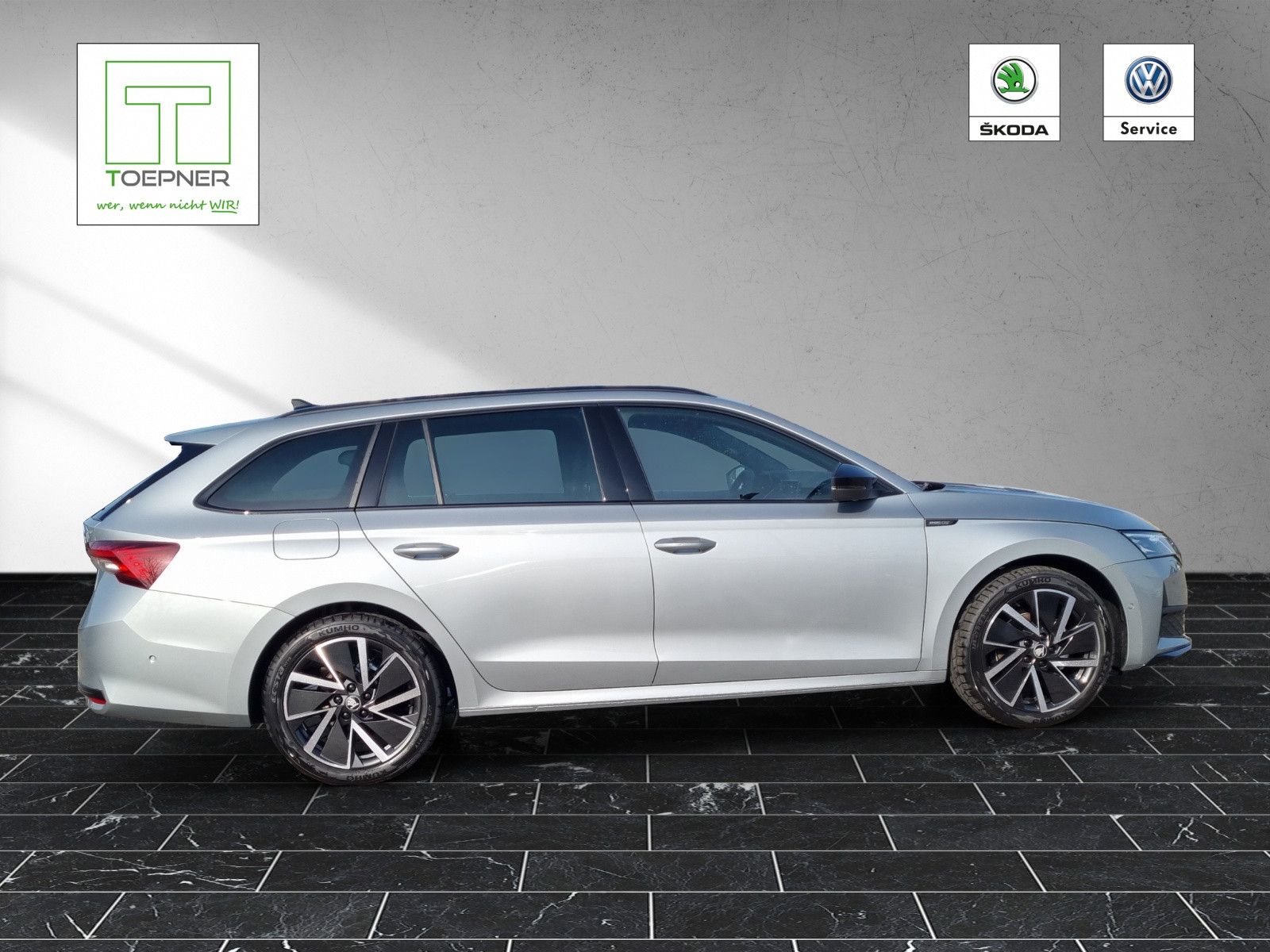 Fahrzeugabbildung SKODA Octavia Combi Sportline TDI Pano AHK Licht+