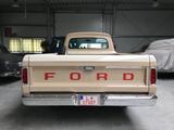 Ford F 100 - Ford F 100 mit Benzin-Antrieb: Automatik