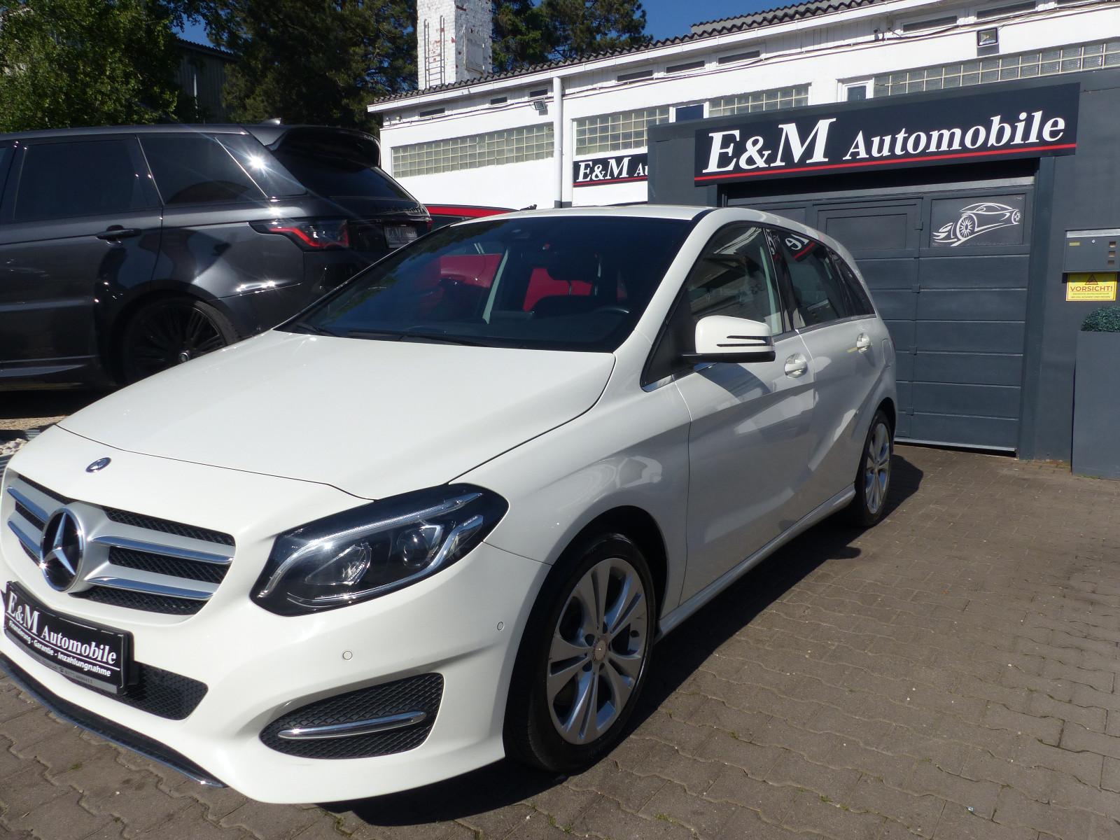 Mercedes-Benz B 250 Urban Automatik*NAVI*XENON*PDC*SHZ*LEDER*