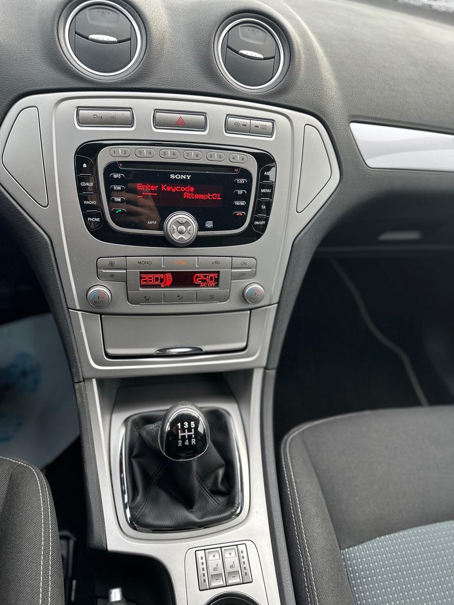 Ford Mondeo 2010 — photo 9