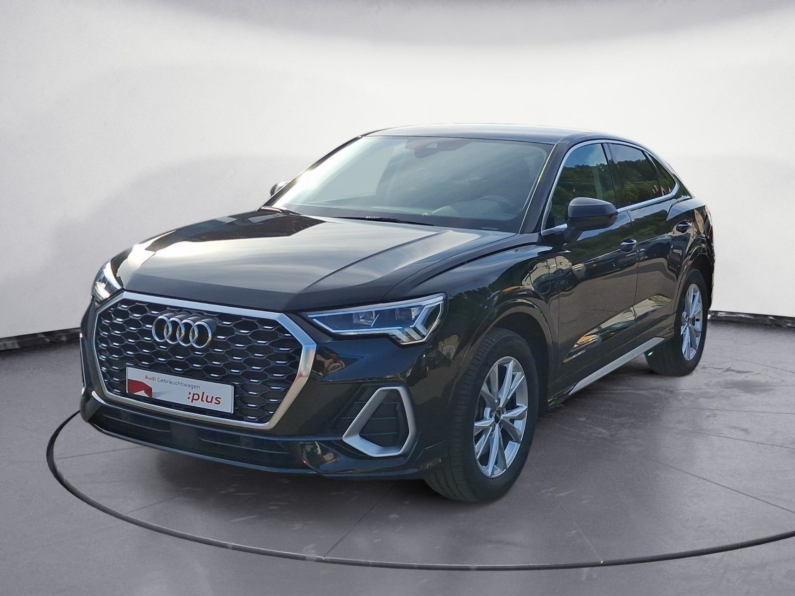 Audi Q3 Sportb. S line 45 TFSIe S tronic Kamera imagem 2