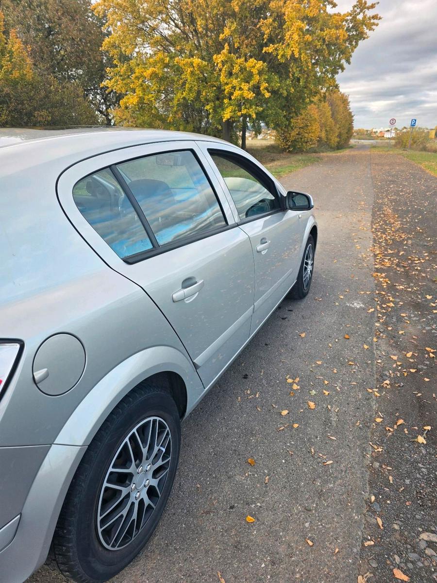Opel Astra 2006 — photo 7