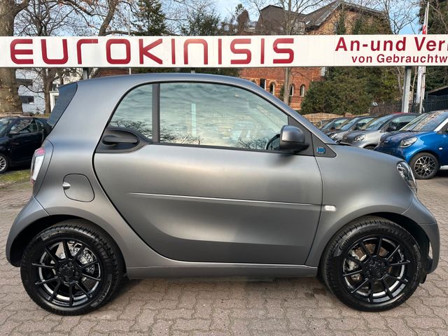 Smart fortwo EQ 60kW*BRABUS*PANO*NAVI*PTS*KAM*22kW