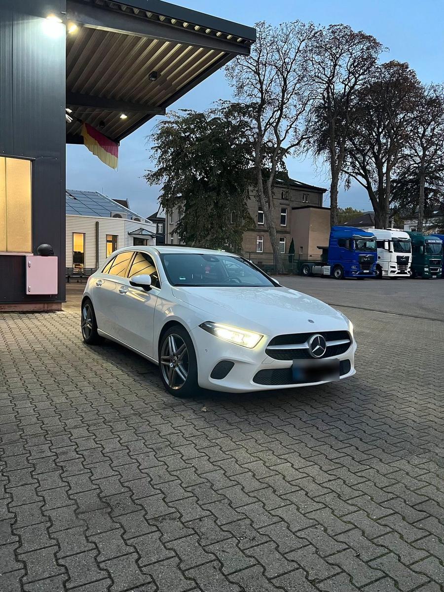 Mercedes-Benz A 180