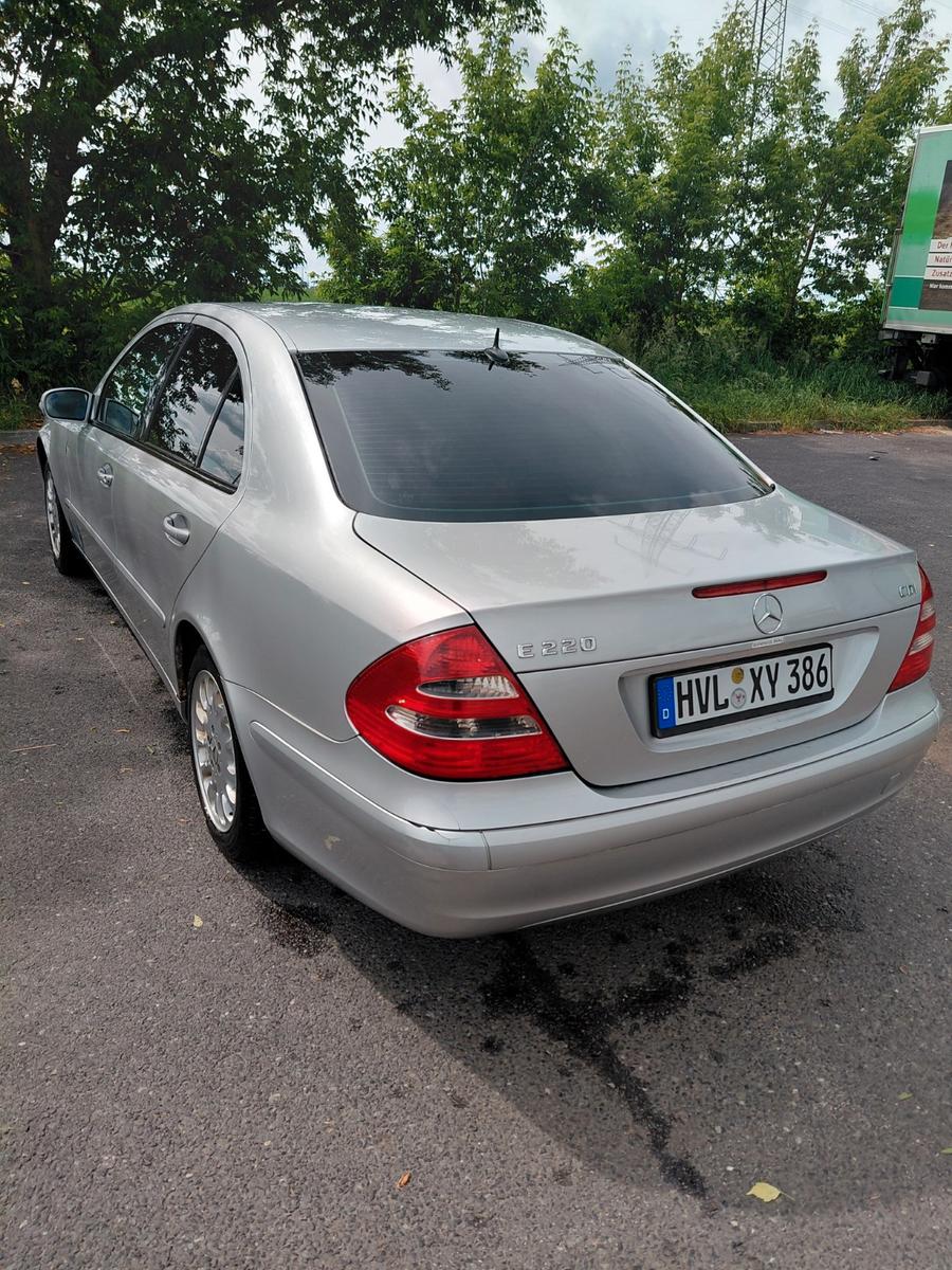 Mercedes-Benz E 220 CDI CLASSIC Classic