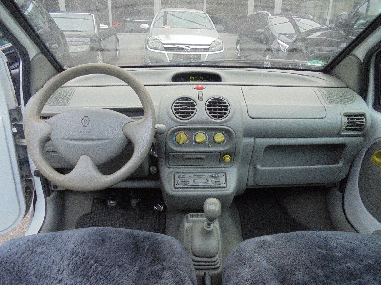 Fahrzeugabbildung Renault Twingo Initiale 1.2 Klima/Faldach