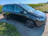 Volkswagen Sharan 2.0 TDI SCR 135kW 7-Sitzer Kindersitze - : Van, Kinder