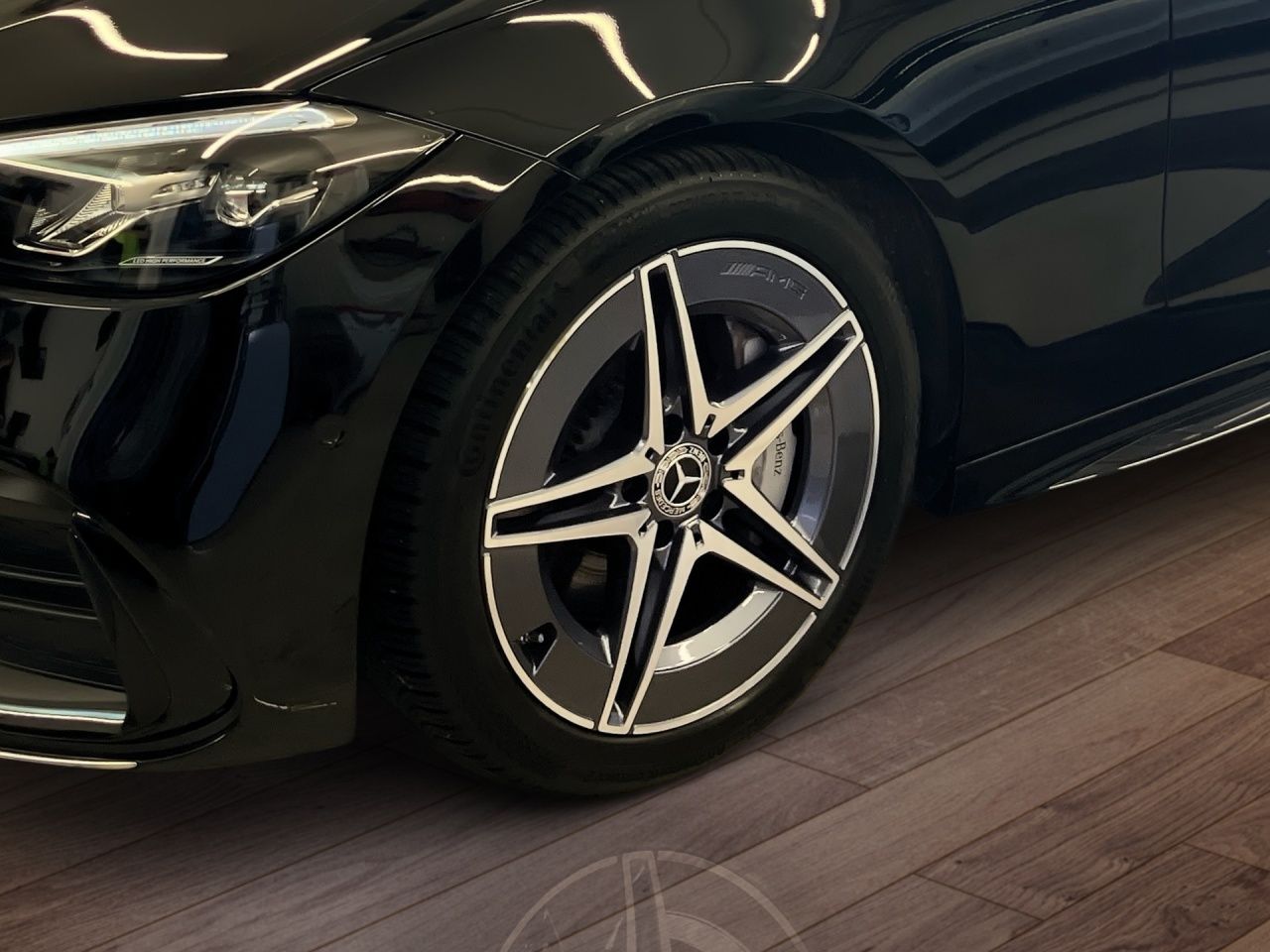 Fahrzeugabbildung Mercedes-Benz C 300 d T AMG+AHK+DISTRON+KAMERA+LED+AMBIENTE+