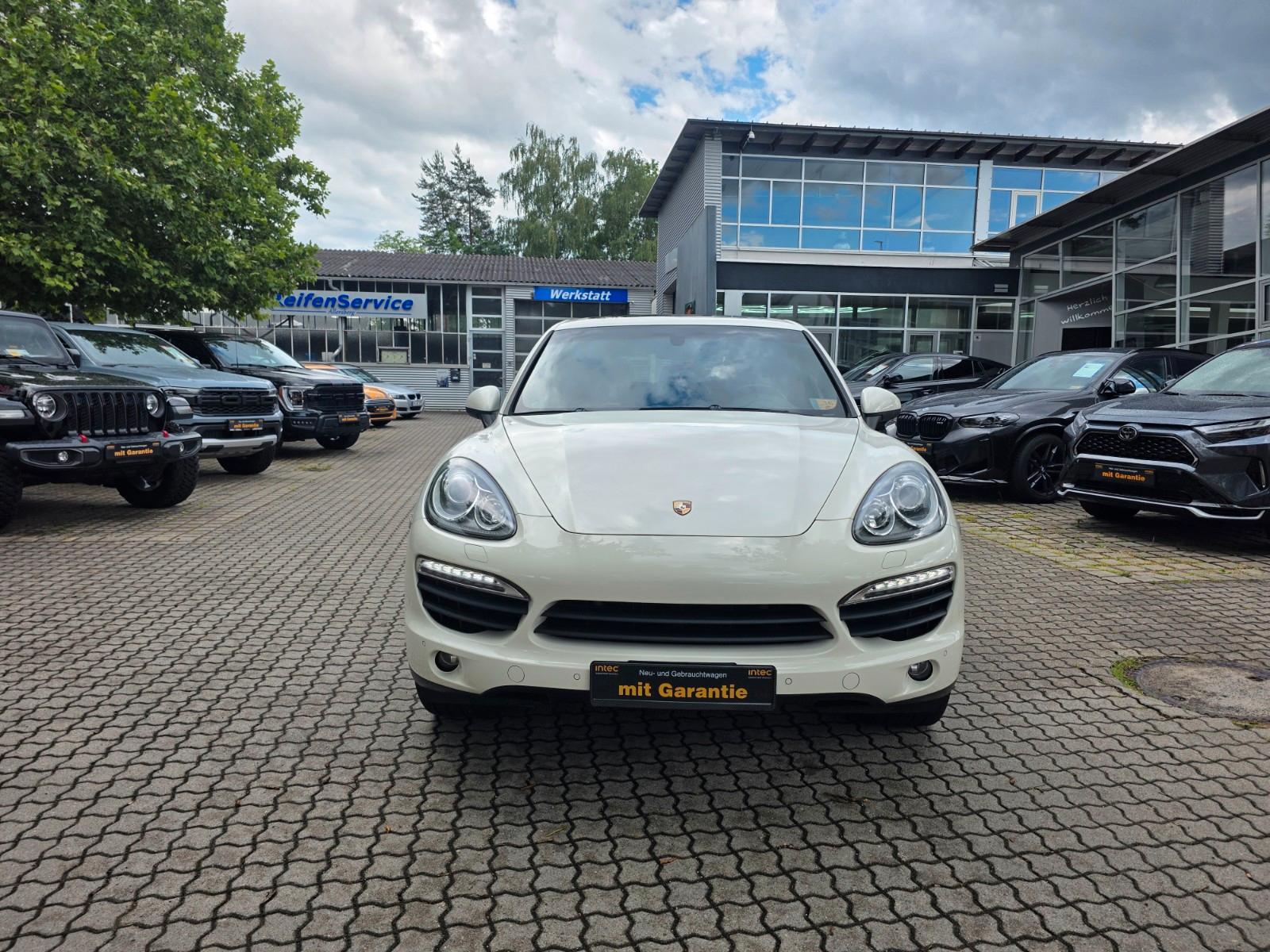PORSCHE CAYENNE - S HYBRID - 333 CV- HAYON ÉLECTRIQUE -RÉGLAGE ÉLECTRIQUE DES SIÈGES AVEC FONCTION MÉMOIRE