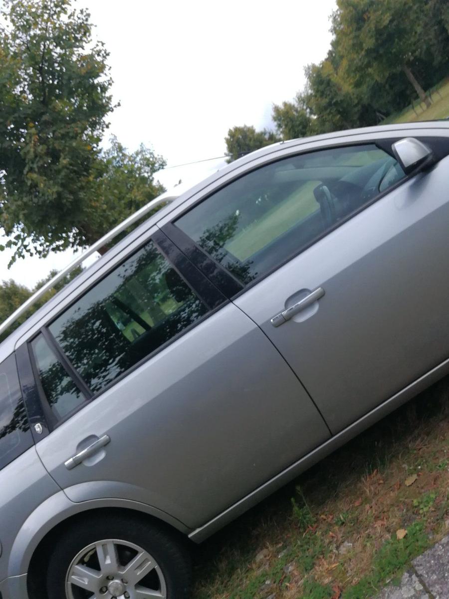 Ford Mondeo 2006 — engine 125 HP (92kW)
