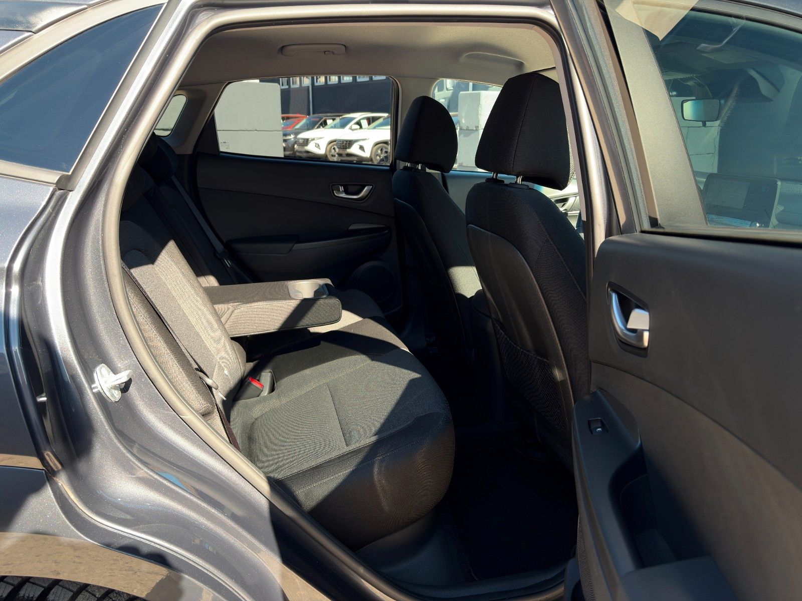 Fahrzeugabbildung Hyundai KONA E Edition 30+ Wärmepumpe ACC Krell CarPlay