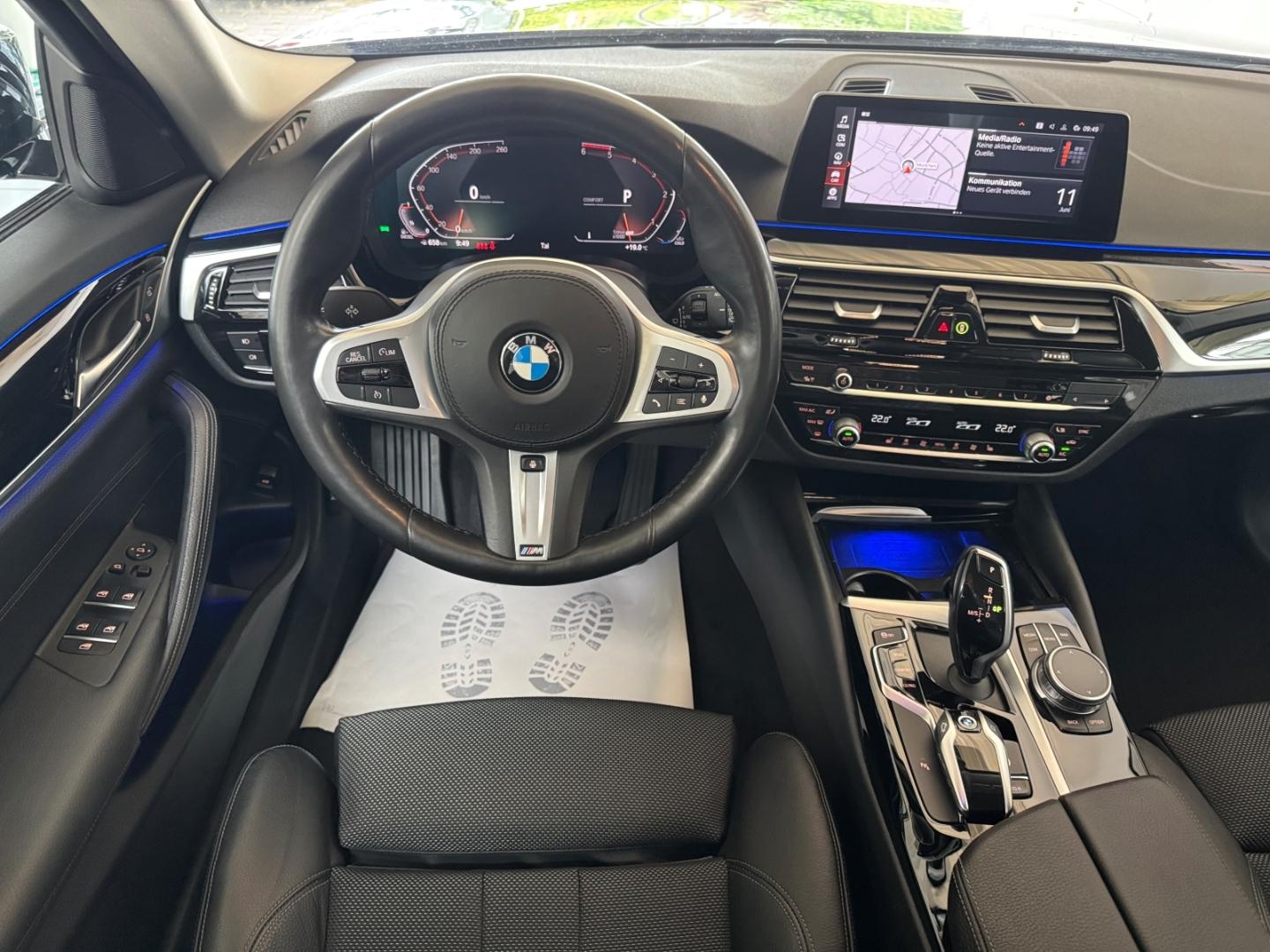 BMW 520 D XDRIVE Standh. AHK KAMERA Navi.-Prof.